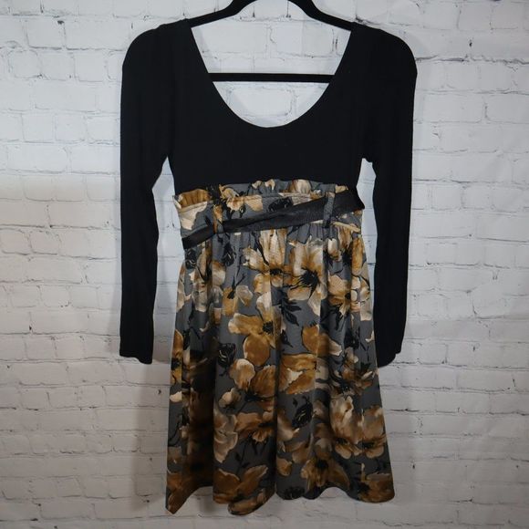 Uncle Frank Black Scoop Neck Gray Floral Long Sleeve Dress with Belt Size XS - Picture 2 of 7
